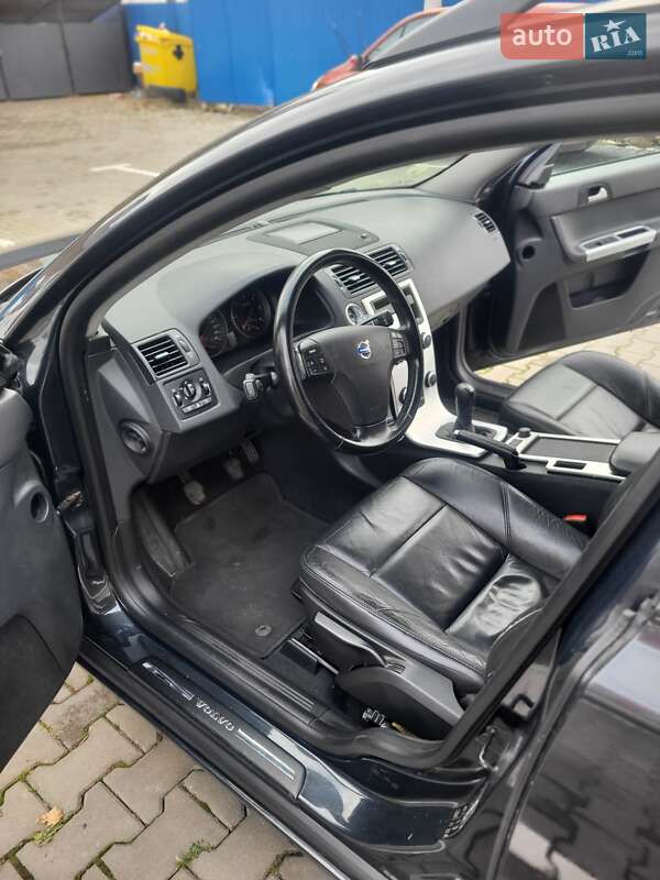 Универсал Volvo V50 2010 в Луцке