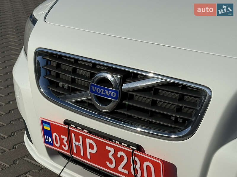 Універсал Volvo V50 2012 в Рівному