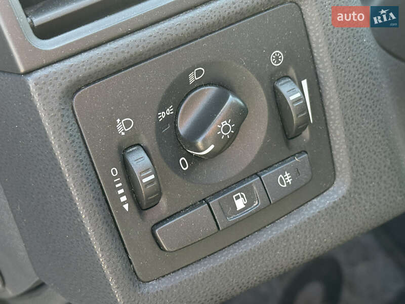 Універсал Volvo V50 2012 в Рівному