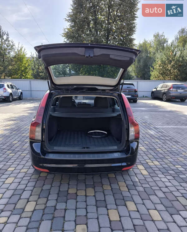 Універсал Volvo V50 2008 в Луцьку