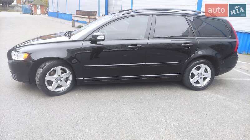 Универсал Volvo V50 2008 в Киеве