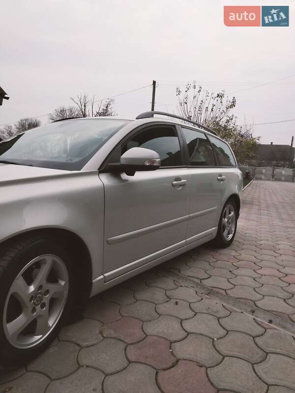 Универсал Volvo V50 2010 в Хоросткове