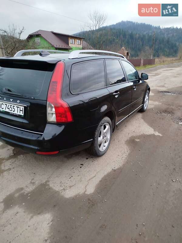 Универсал Volvo V50 2012 в Турке фото 5 Универсал Volvo V50 2012 в Турке