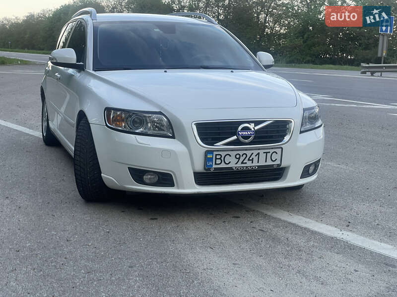Універсал Volvo V50 2011 в Бродах