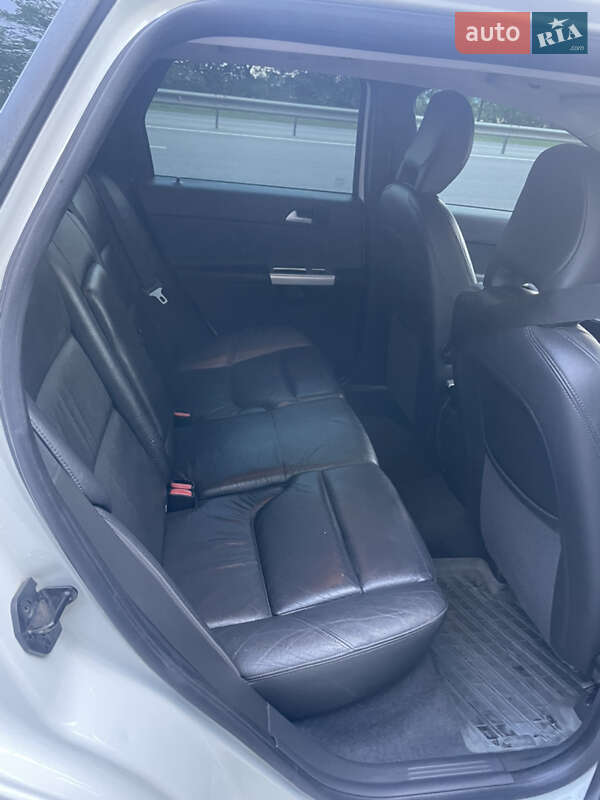 Універсал Volvo V50 2011 в Бродах