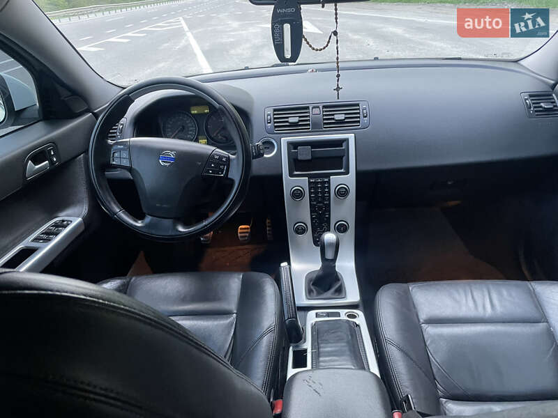 Універсал Volvo V50 2011 в Бродах