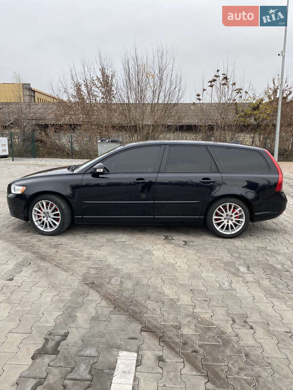 Универсал Volvo V50 2011 в Кривом Роге