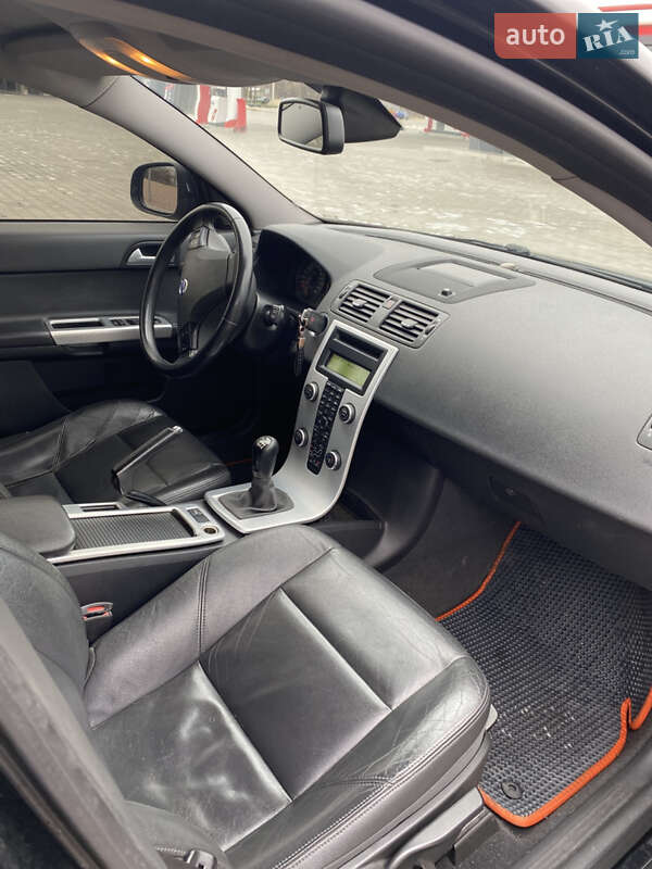 Универсал Volvo V50 2011 в Кривом Роге