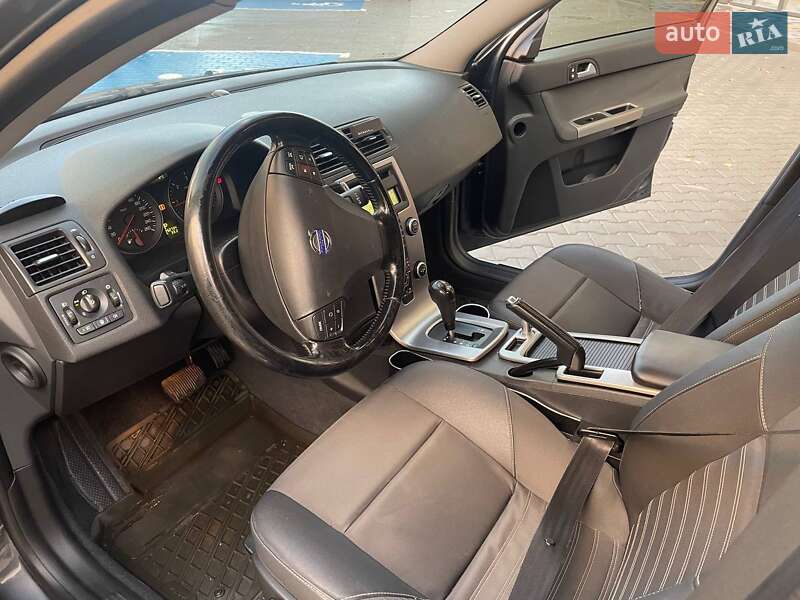 Универсал Volvo V50 2008 в Вараше фото 16 Универсал Volvo V50 2008 в Вараше