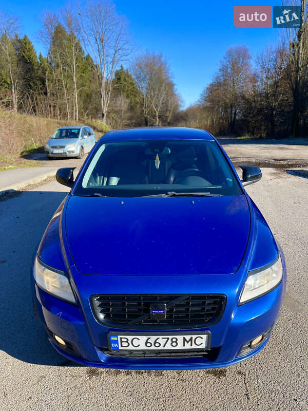 Универсал Volvo V50 2009 в Комарному фото 4 Универсал Volvo V50 2009 в Комарному