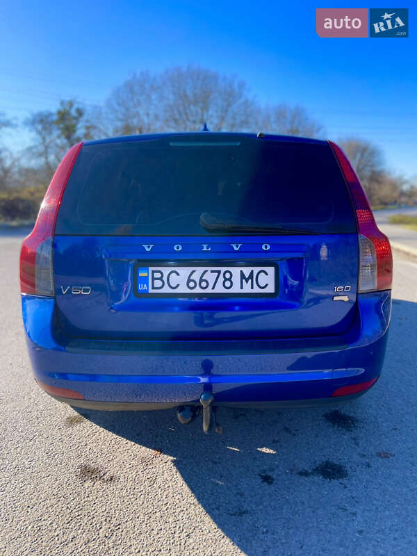 Универсал Volvo V50 2009 в Комарному фото 10 Универсал Volvo V50 2009 в Комарному