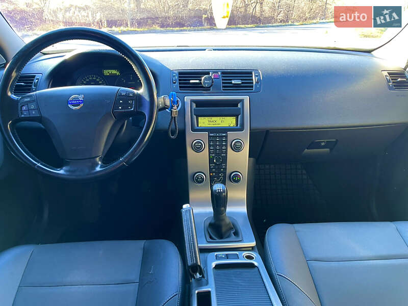 Универсал Volvo V50 2009 в Комарному фото 20 Универсал Volvo V50 2009 в Комарному