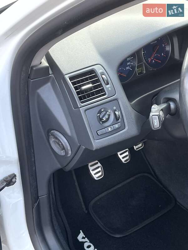 Универсал Volvo V50 2012 в Нежине