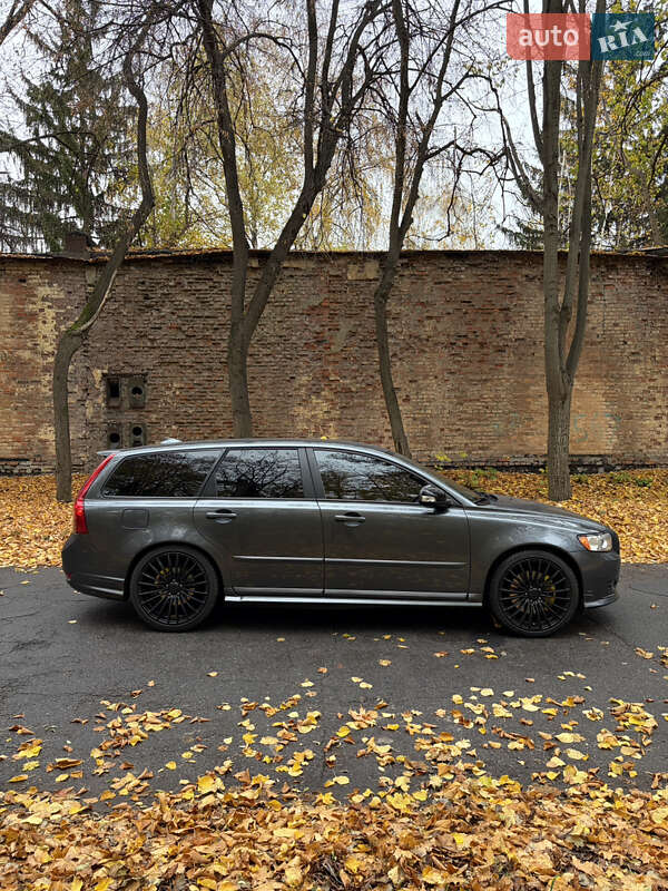 Універсал Volvo V50 2011 в Богодухіву