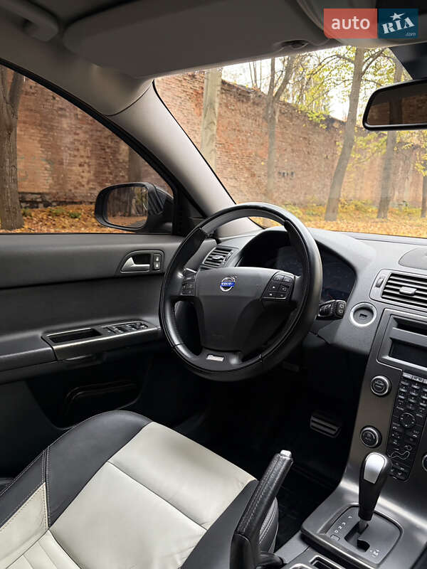 Універсал Volvo V50 2011 в Богодухіву