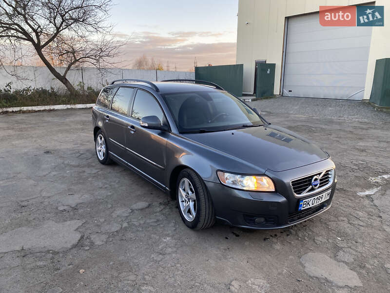 Універсал Volvo V50 2011 в Рівному