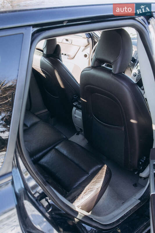 Универсал Volvo V50 2009 в Почаеве