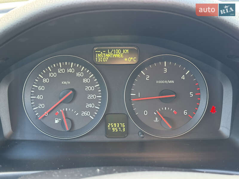 Універсал Volvo V50 2010 в Луцьку