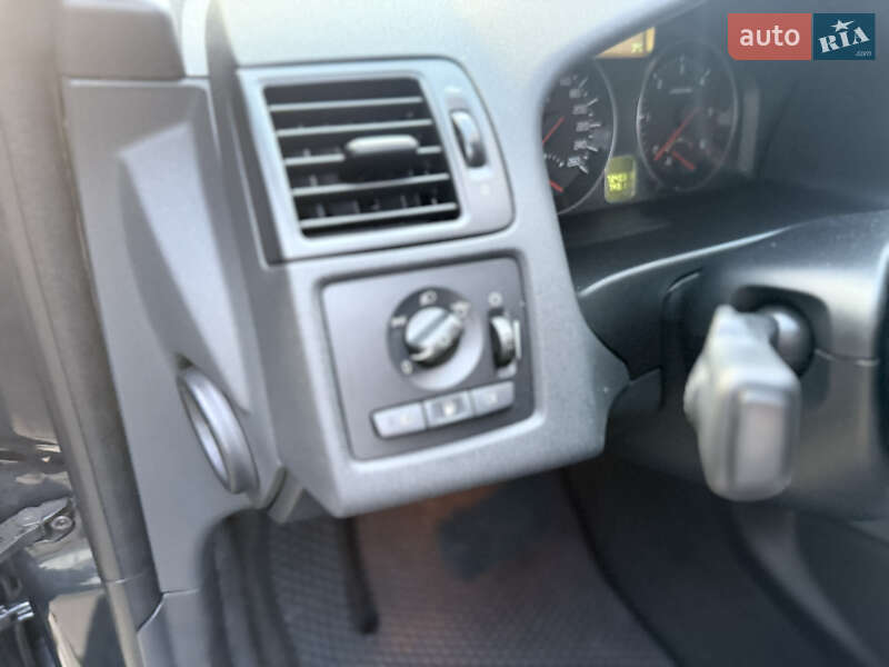 Универсал Volvo V50 2010 в Киеве