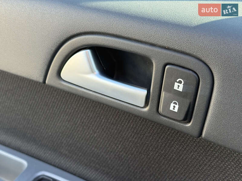 Универсал Volvo V50 2012 в Ровно