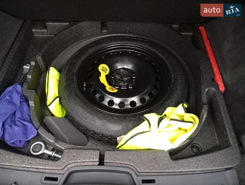 Універсал Volvo V50 2010 в Рівному