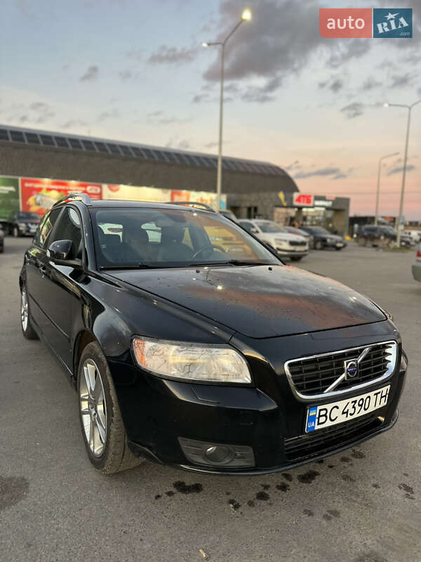 Volvo V50 2010