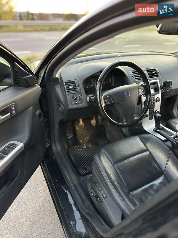 Універсал Volvo V50 2010 в Львові