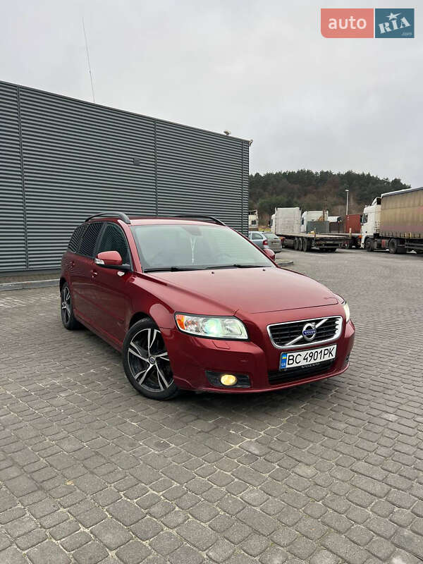 Volvo V50 2011