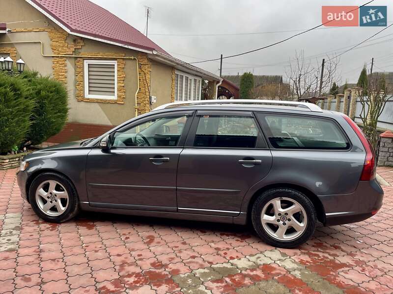 Универсал Volvo V50 2010 в Киеве фото 5 Универсал Volvo V50 2010 в Киеве