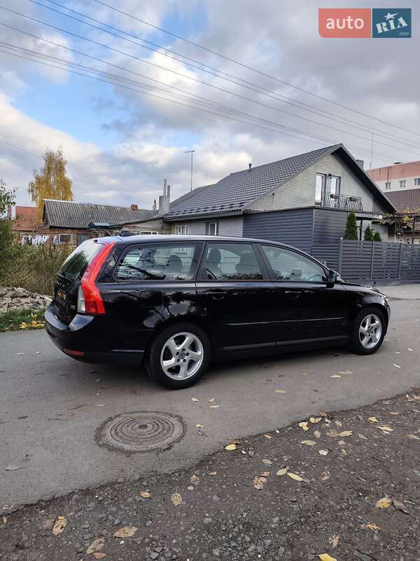 Универсал Volvo V50 2011 в Луцке