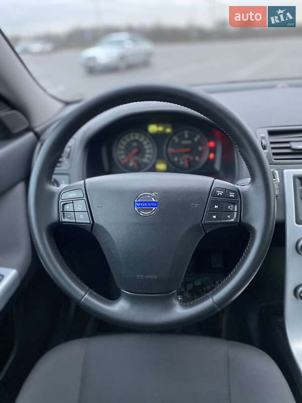 Универсал Volvo V50 2010 в Ровно