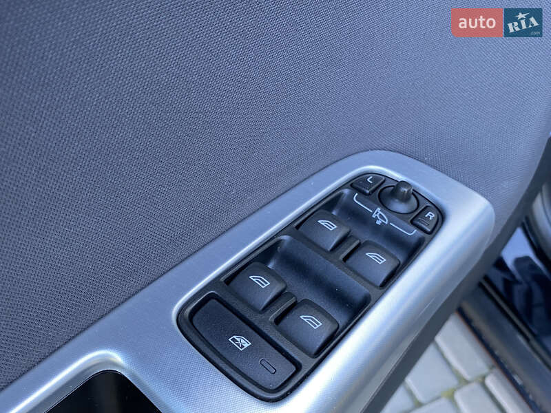 Универсал Volvo V50 2010 в Луцке