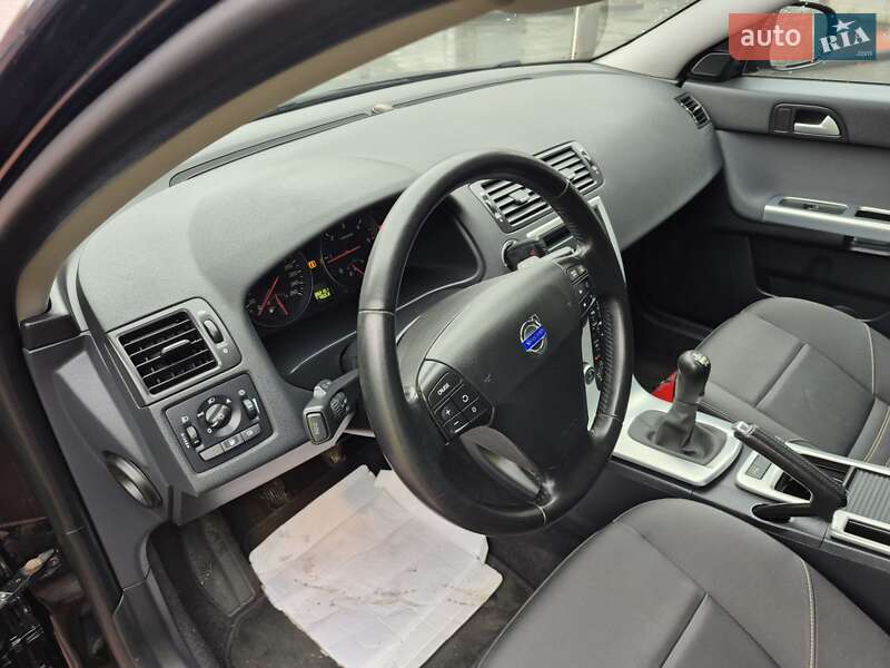 Универсал Volvo V50 2012 в Ровно фото 21 Универсал Volvo V50 2012 в Ровно