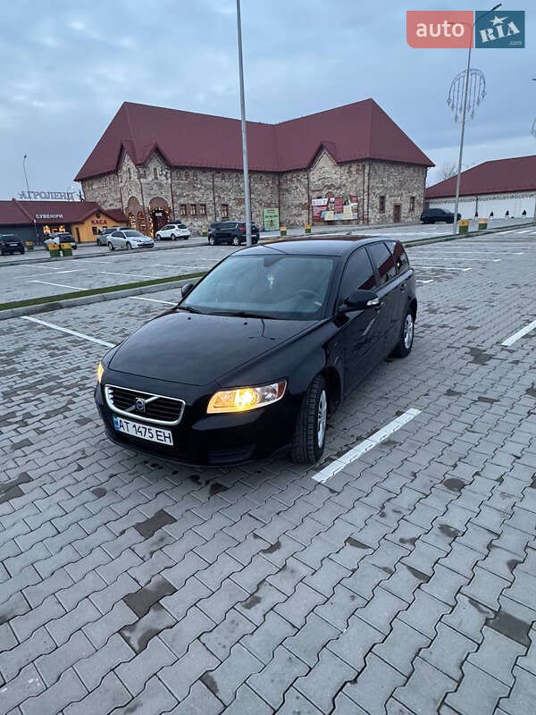 Volvo V50 2010