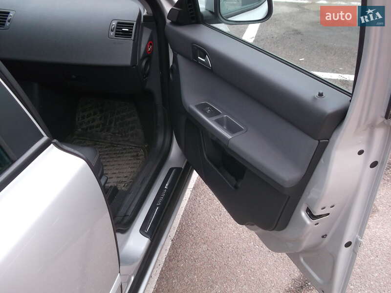 Універсал Volvo V50 2010 в Житомирі