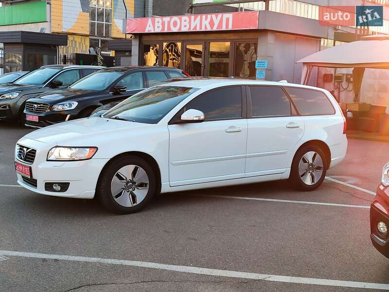 Универсал Volvo V50 2012 в Киеве