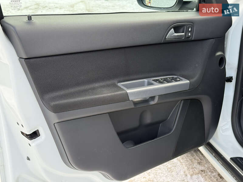 Універсал Volvo V50 2012 в Рівному