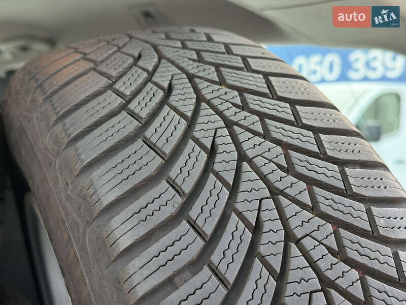 Універсал Volvo V50 2012 в Рівному