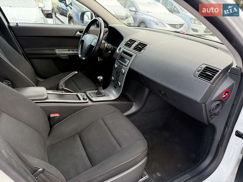 Універсал Volvo V50 2012 в Рівному