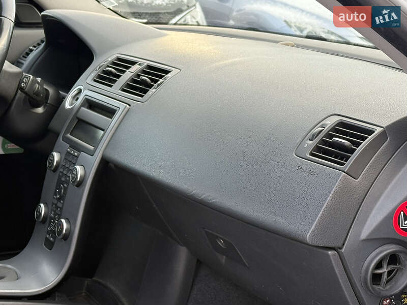 Універсал Volvo V50 2012 в Рівному