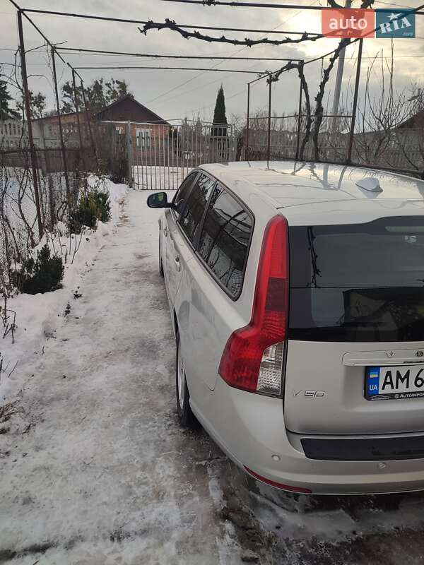 Универсал Volvo V50 2012 в Житомире