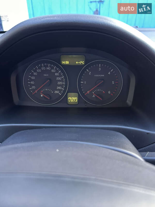 Универсал Volvo V50 2011 в Остроге