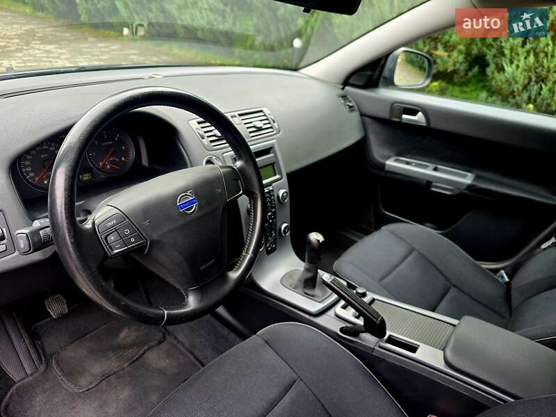 Универсал Volvo V50 2012 в Самборе