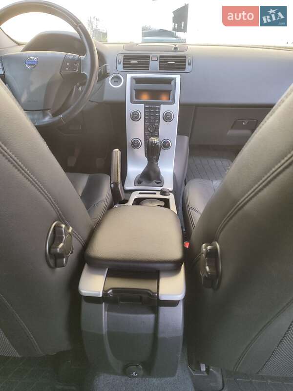 Универсал Volvo V50 2011 в Кременчуге фото 19 Универсал Volvo V50 2011 в Кременчуге