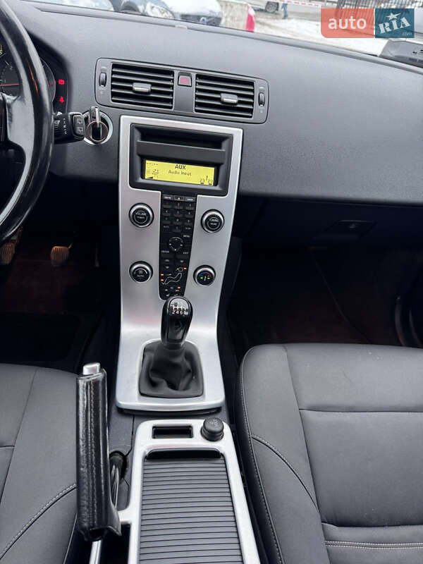 Универсал Volvo V50 2011 в Киеве фото 39 Универсал Volvo V50 2011 в Киеве