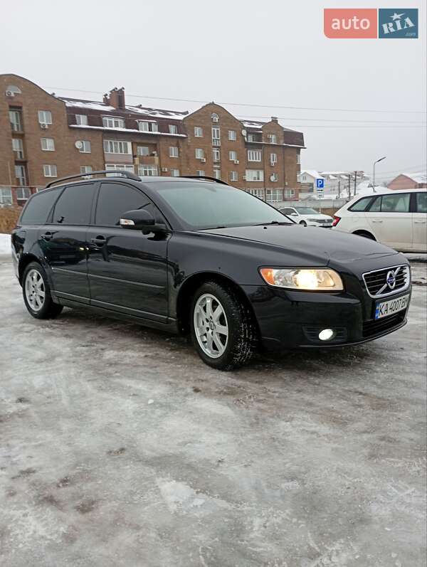 Універсал Volvo V50 2010 в Києві