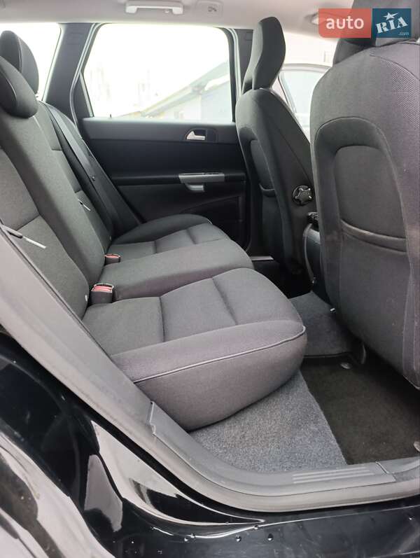 Универсал Volvo V50 2011 в Луцке