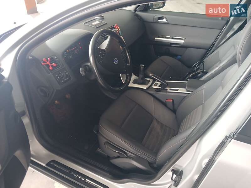 Универсал Volvo V50 2010 в Николаеве