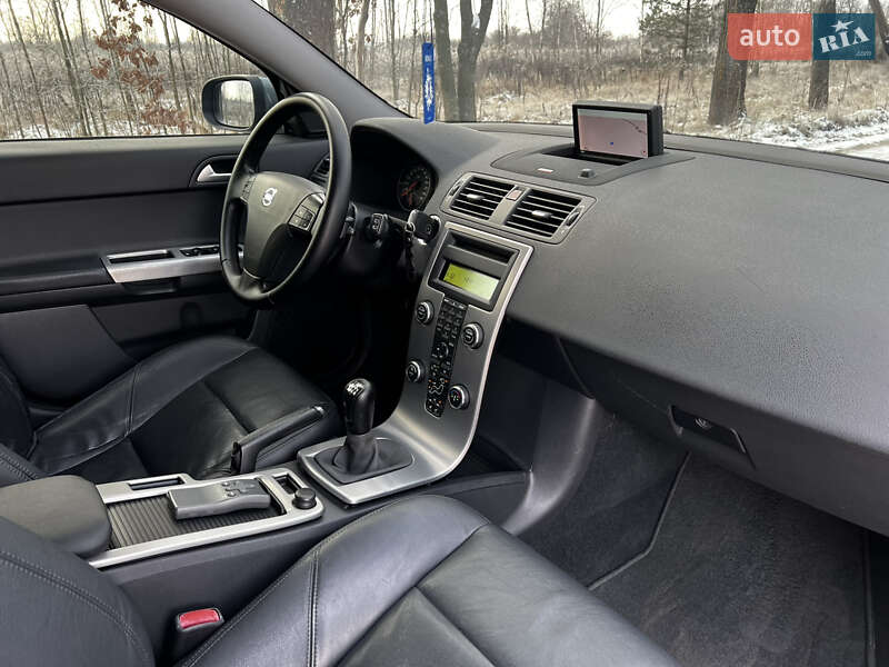 Универсал Volvo V50 2009 в Житомире
