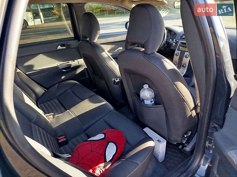 Универсал Volvo V50 2009 в Киеве фото 9 Универсал Volvo V50 2009 в Киеве